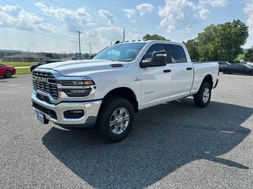New 2025 RAM 2500 Big Horn Crew Cab 4x4 6'4' Box