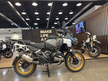 2025 BMW R 1300 GS Adventure - AURELIUS GREEN METALLIC MATTE 