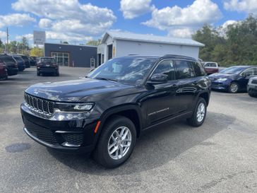 New 2025 Jeep Grand Cherokee Laredo X 4x4