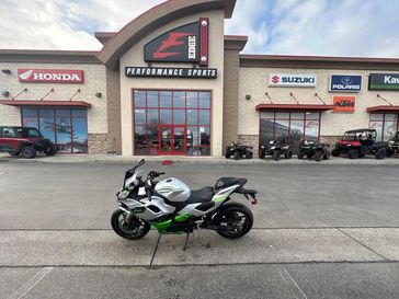 2024 Kawasaki NINJA 7 HYBRID ABS 