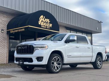 2025 RAM 1500 Tungsten Crew Cab 4x4 5'7' Box