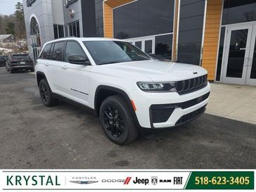 New 2026 Jeep Grand Cherokee Laredo Altitude 4x4
