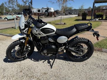New 2026 Triumph Scrambler 400 XC 
