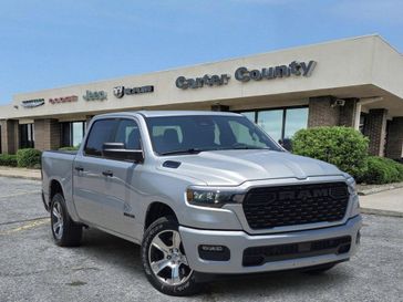 New 2026 RAM 1500 Express Crew Cab 4x2 5'7' Box