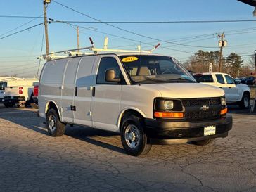 2017 Chevrolet Express 2500 Work Van V8 Rack and Bins Ladder Rack