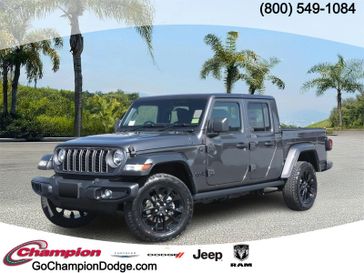 2025 Jeep Gladiator Nighthawk 4x4