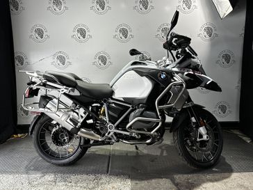 2024 BMW R 1250 GS Adventure  in a ICE GREY exterior color. BMW Motorcycles of New Orleans 504-595-6776 pixelmotiondemo.com 