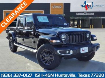 2024 Jeep Gladiator Sport S 4x4 in a Black Clear Coat exterior color and Blackinterior. Wischnewsky Dodge 936-755-5310 wischnewskydodge.com 