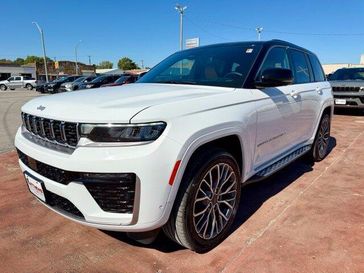 New 2027 Jeep Grand Cherokee Summit 4x4
