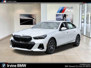 Mineral White Metallic
