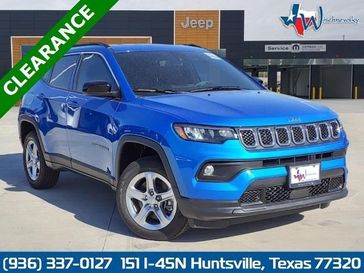 2024 Jeep Compass Latitude 4x4 in a Laser Blue Pearl Coat exterior color and G7xainterior. Wischnewsky Dodge 936-755-5310 wischnewskydodge.com 