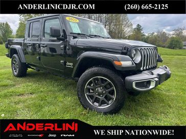 2023 Jeep Gladiator Overland's photo