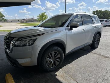 2022 Nissan Pathfinder S