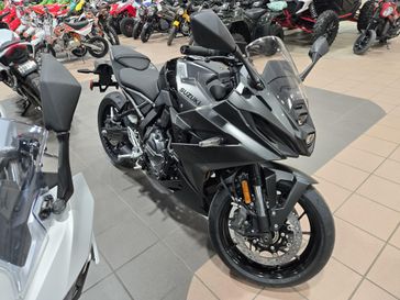 2025 SUZUKI GSX8R MATTE METALLIC BLACK 