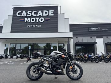 2025 Triumph Street Triple 765 RS - SILVER ICE 