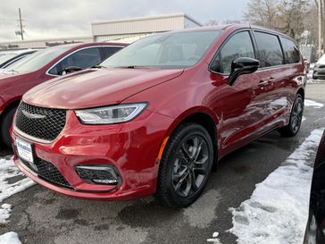 New 2026 Chrysler Pacifica Select Awd