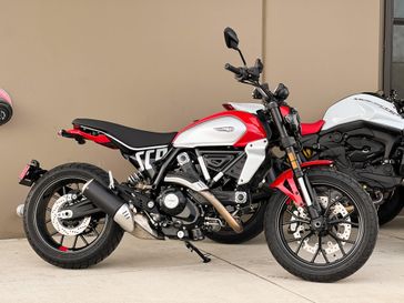 2025 Ducati Sccrambler Icon Demo 