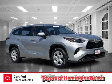 Used 2023 Toyota Highlander LE