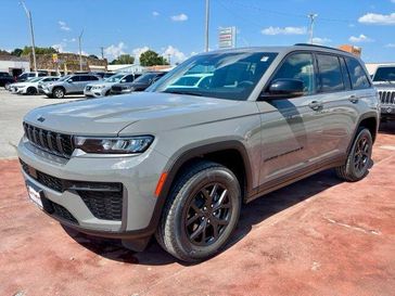 New 2027 Jeep Grand Cherokee Laredo Altitude