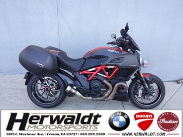 2015 Ducati Diavel Carbon Red 