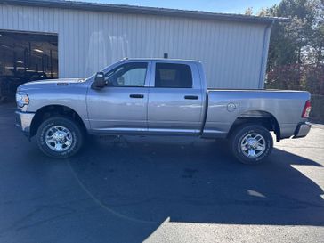 2024 RAM 2500 Tradesman Crew Cab 4x4 6'4' Box