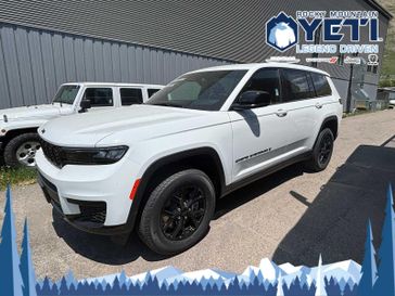 2025 Jeep Grand Cherokee L Altitude 4x4