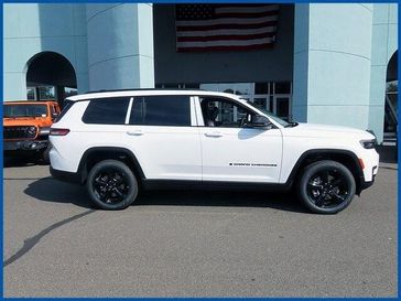 New 2025 Jeep Grand Cherokee Limited