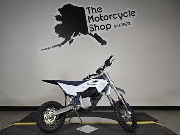 2027 HUSQVARNA EE 5 