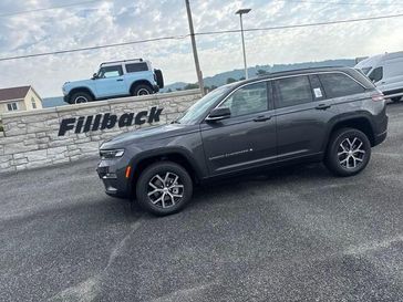 New 2025 Jeep Grand Cherokee Limited 4x4
