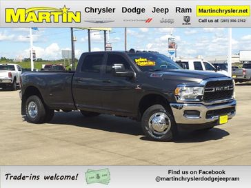 2024 RAM 3500 Tradesman Crew Cab 4x4 8' Box