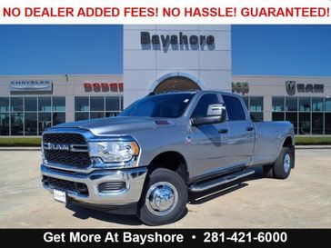 2024 RAM 3500 Tradesman Crew Cab 4x4 8' Box