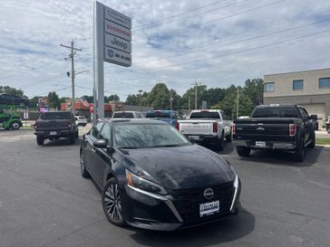 Used 2025 Nissan Altima 2.5 SV