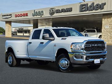 2024 RAM 3500 Tradesman Crew Cab 4x4 8' Box