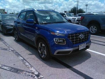 Used 2025 Hyundai Venue SEL