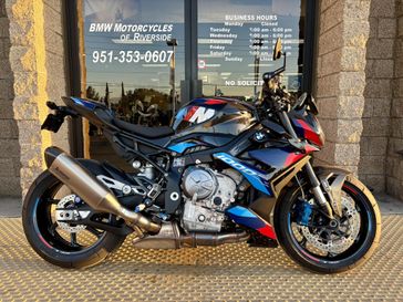 2024 BMW M1000R 