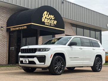 New 2026 Jeep Grand Cherokee L Limited Reserve 4x4