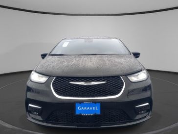 New 2026 Chrysler Pacifica Limited Awd