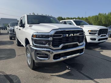 2025 RAM 2500 Tradesman Crew Cab 4x4 6'4' Box