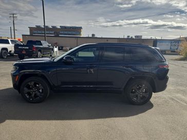 New 2027 Jeep Grand Cherokee Limited Reserve 4x4