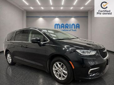 Used 2023 Chrysler Pacifica Touring L