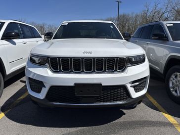 2025 Jeep Grand Cherokee Laredo 4x4