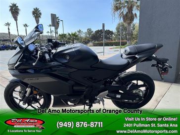 2025 Yamaha YZF-R3 ABS 