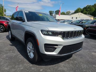 2024 Jeep Grand Cherokee Laredo X 4x4