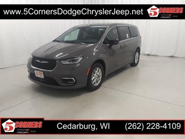 New 2025 Chrysler Pacifica Select