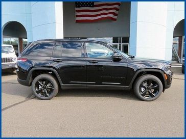 New 2025 Jeep Grand Cherokee Limited