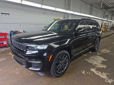 2025 Jeep Grand Cherokee L Summit Reserve 4x4's photo
