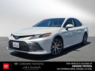 2022 Toyota Camry Hybrid XLE