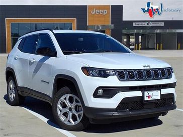New 2026 Jeep Compass Latitude