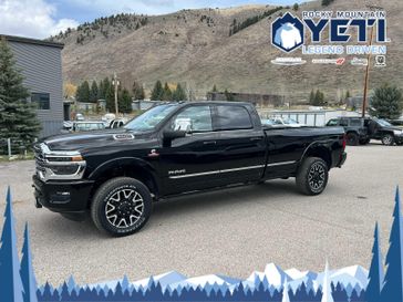 2025 RAM 3500 Limited Crew Cab 4x4 8' Box
