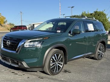 Used 2024 Nissan Pathfinder Platinum